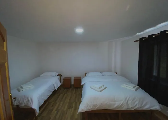 Rexhepi, Valbone Penzion