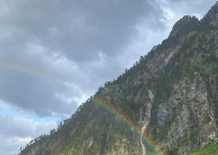 Rexhepi, Valbone Penzion